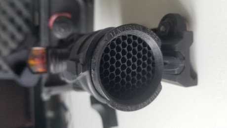 Buenas tardes, pongo a la venta un Trijicon ACOG TA01NSN con su correspondiente red dot en montura LaRue 11
