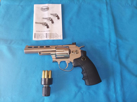 Buenas a todos.
Vendo revolver de co2 marca Umarex Legend S40
Revolver totalmente metálico con cañón de 10