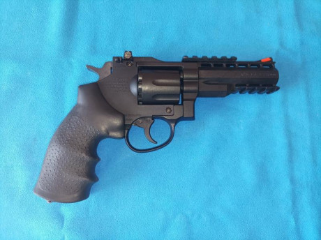 Buenas a todos.
Vendo revolver Gamo GR-STRICKER. de Co2
El revólver está completamente nuevo con su maletín 10