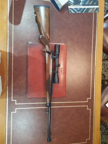 Ruger Magnum cal.375 H&H en perfecto estado, ni roces ni picadas. Está como recién salido de fabrica. 02