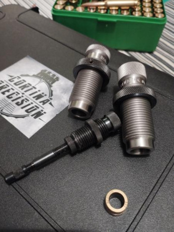 Vendo Body Die y Die de Cuello con Bushing Redding de titanio intercambiable en medida .337. Está todo 02