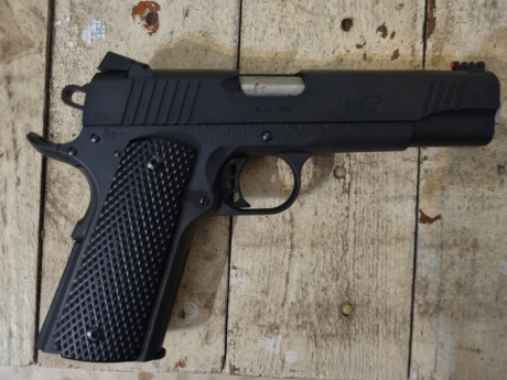  20230815_201222.jpg Hola vendo Pistola Remington R1 1911 calibre 9mmpb prácticamente nueva muy pocos 20