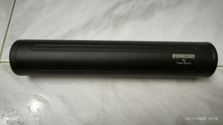 Vendo moderador de sonido BOIHAZARD completamente nuevo. Es el grande de 200 mm. Solamente lo he puesto 02