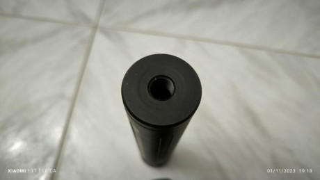 Vendo moderador de sonido BOIHAZARD completamente nuevo. Es el grande de 200 mm. Solamente lo he puesto 01
