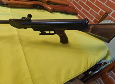 Vendo Pistola Gamo Falcon ca.4,5 en perfecto estado de tiro, pero no de pavón, pues la limpié con un producto 60