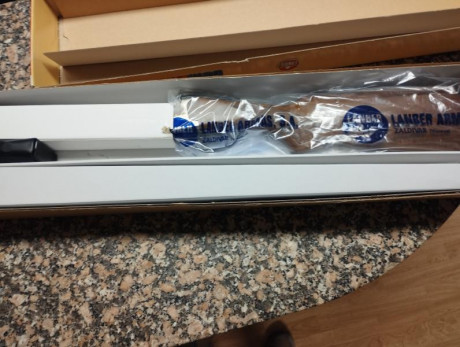 Modelo 2077
Calibre 12
66 de cañón ventilados
Báscula aluminio
Gatillo selectivo
Expulsora
Estuche con 10