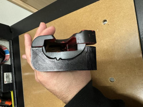 Vendo esta cacha para Hammerli Xesse Sport talla L; la base está hecha en impresora 3D, no es original 10