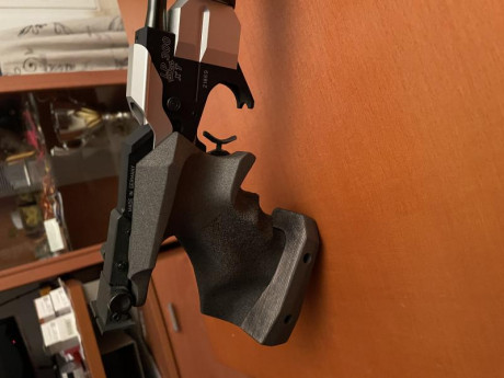 Estimados amigos, por motivos de salud vendo pistola de aire comprimido Walther LP300XT en perfecto estado. 01