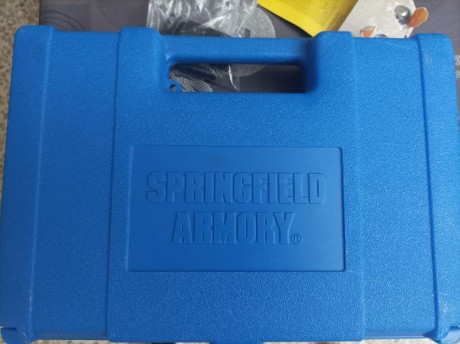 Pongo a la venta mi pistola 1911 Springfield calibre del 9 y carro del 45 acp marca llama en buen estado 00