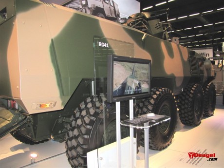 Pues nada la evolucion del RG-31 el RG-41 no tiene mala pinta y es que s eve que los 8x8 son la "moda" 160