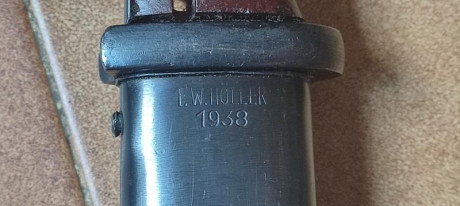 consta de una bayoneta de k98k de 1938 en estado de museo junto con un gatillo de k98k original todo el 12