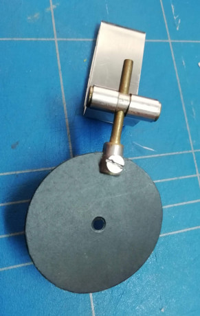VENDO pantalla circular abatible dióptrica para tiro con armas de miras abiertas.
Colocación en banda 02