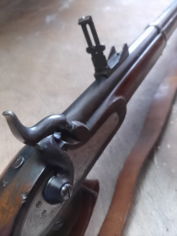 Buenos días
Un amigo heredó este arma y lo quiere vender. Sólo sé que es un Enfield y que pone que está 00