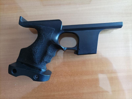Buenas a todos.
Vendo armazón de pistola Hammerli SP 20 RRS en perfectas condiciones.
Talla L
Precio 120€ 00