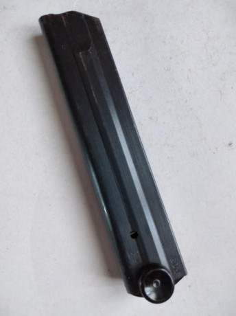 Hola, estoy buscando un cargador o varios del mismo tipo , de la Luger P08 
de carcasa mecanizada , tacon 01