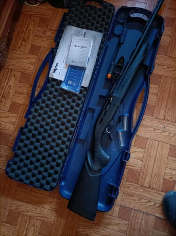 Se vende beretta A400 lite,calibre 12,cañon de 66cm,polichokes,con su maletin,y todos sus accesorioscuñas 00