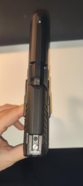 Buenas,

Vendo en Barcelona Pistola Walther PPQ M2 4" - 22LR seminueva con muy pocos disparos, la 10