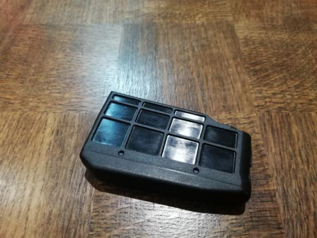 Buenas noches,

Vendo cargador original  de 3 balasTikka para los modelos T3 y T3X. Es para la familia 00
