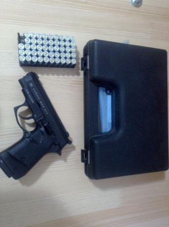 Hola. Tengo un amigo que me ha dicho que le busque una pistola de fogueo de entrenamiento para adiestrar 51