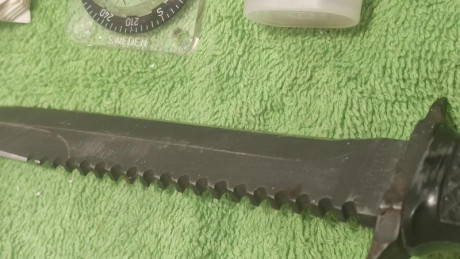 Pieza muy escasa y apreciada por coleccionistas. La fabrico imperial schrade, que tuvo contrato con el 12