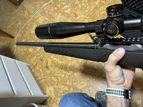 Se vende espectacular carabina del 22 de la marca Sako, 
El modelo es la heavy barrel con cañón roscado 00
