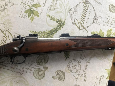 Vendo Winchester modelo pre 64 en calibre 300W.
El arma esta en muy buen estado y con poco uso.
Precio 00