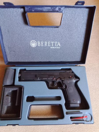 Se vende pistola Beretta 87 Target Calibre .22 LR con rosca  . El arma se encuentra en Valencia y su precio 02