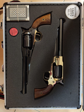Se venden dos revólveres Remington Pietta 1858 cal.44.
- Mod. NEW MODEL ARMY
- Mod. NEW MODEL TEXAS
Uno 00