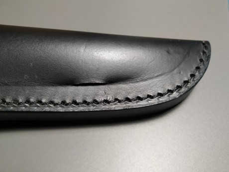 Cuchillo Fallkniven F1 en acero laminado VG10, versión con funda de cuero.

El cuchillo es nuevo a estrenar, 10