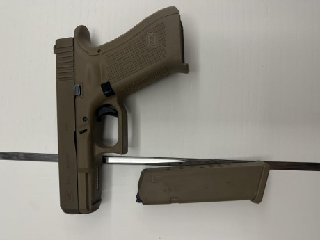 Glock 19X gen 5con kit de muelles de disparador EEMAN TECH 
Dos cargadores , alza y punto de mira metálicos 00