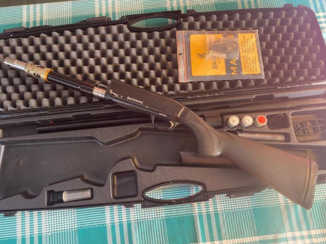 Buenas,

Vendo Browning Maxus 1 composite en perfecto estado, con todos los accesorios originales:
Maletin 00
