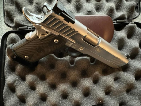 Se vende pistola STI EDGE CROMADA, calibre 9x19,

Esta como nueva, muy poco uso, adquirida recientemente, 61