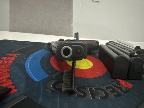 CZ 75SP-01  9mm
 , cachas de aluminio alza fija y muelles originales  más 6 cargadores  
Se entregan cachas 90