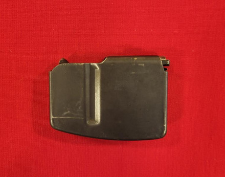 Cargador ORIGINAL y numerado de fusil de repetición suizo K-31 de calibre 7,5x55 Swiss. Está en perfecto 01