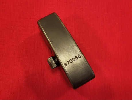 Cargador ORIGINAL y numerado de fusil de repetición suizo K-31 de calibre 7,5x55 Swiss. Está en perfecto 00