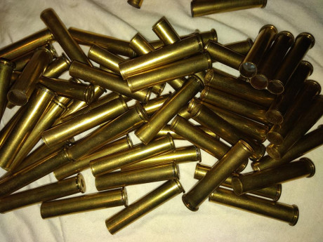 Vendo vainas y puntas del .375 Winchester, fueron en su dia desmontadas de cartuchos de fabrica de munición 01
