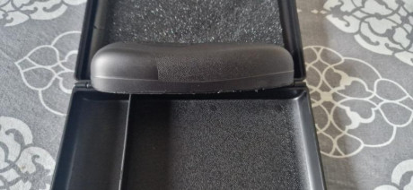 Se venden dos cantoneras para Browning Bar Mk3, están sin estrenar y en su caja original.
1 cantonera 02