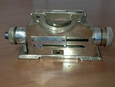 Italiano, fabricado en 1917. 

Todas las ruletas funcionan a la perfeccion, el único defecto es quel nivel 00