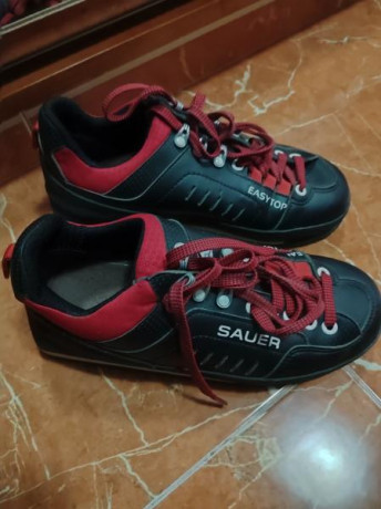 Se venden zapatillas de tiro Easy Top Sauer, número 39, 170€. 01
