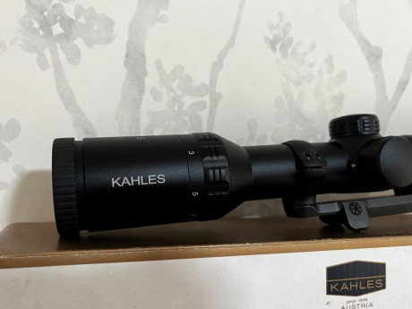Visor Kahles Helia 5,tope de gama de la serie Helia,de 1,6-8x42,reticula iluminada con sensor de movimiento,se 10