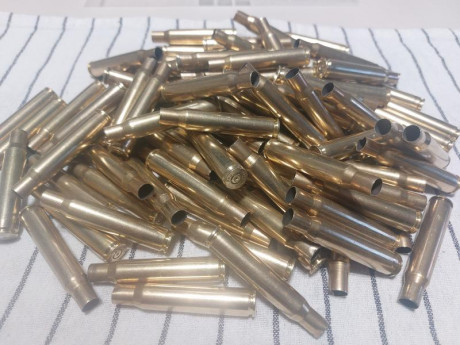 Vendo los siguientes lotes de Vainas.

100 Vainas REMINGTON CORE-LOKT - 30 Carbine lavadas con Tumblers, 01
