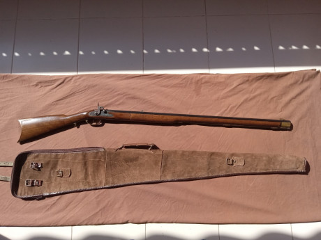 Se vende este rifle en buen estado de conservación y funcionamiento. Va acompañado de su correspondiente 01