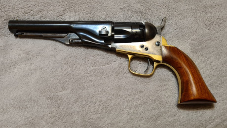 RESERVADO Revolver avancarga modelo Colt Police .36 de SM, tamaño muy reducido.  200 euros. Pocas marcas 01
