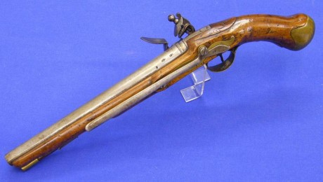 Voy a colocar unas fotos de un arma larga alemana de llave de mecha del siglo XVI. 61