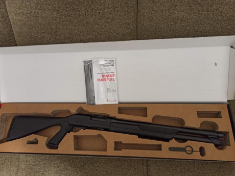 Se vende escopeta Fabarm Heavy Combat. Como nueva, no tiene ni 100 disparos. Incluye freno de boca, caja 02