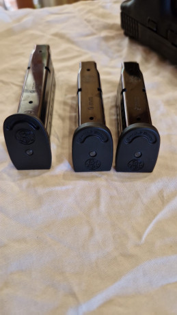 Vendo la S&W Mp9, prácticamente nueva por 250€. Gastos de envío para el comprador. El Arma esta en 12