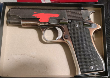 Se vende pistola mítica. 9 parabellum

Samuel L. Jackson, en su papel de Jules Winnfield llevaba en la 00