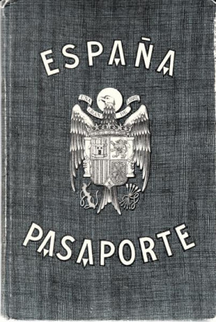  EN RECUERDO Y HOMENAJE A LOS QUE YA NO ESTÁN. 

Si pones en  GOOGLE   PASAPORTES EN LA MEMORIA  da igual 50