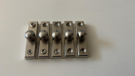 Se vende Anschutz UIT adapotador, nuevo. Material de acero inoxidable.
Precio 15€ más envío. 60
