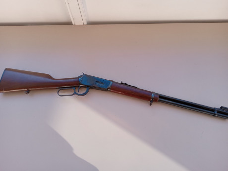 Se vende rifle Winchester 94, usado pero en buen estado de conservación y funcionamiento.Va acompañado 01